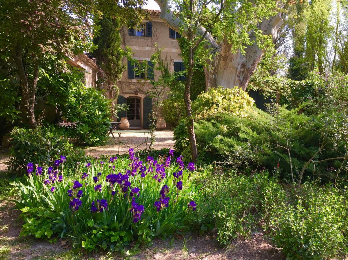 Campagne Baudeloup Bed & Breakfast ลีล-ซูร์-ลา-ซอร์ก ภายนอก รูปภาพ