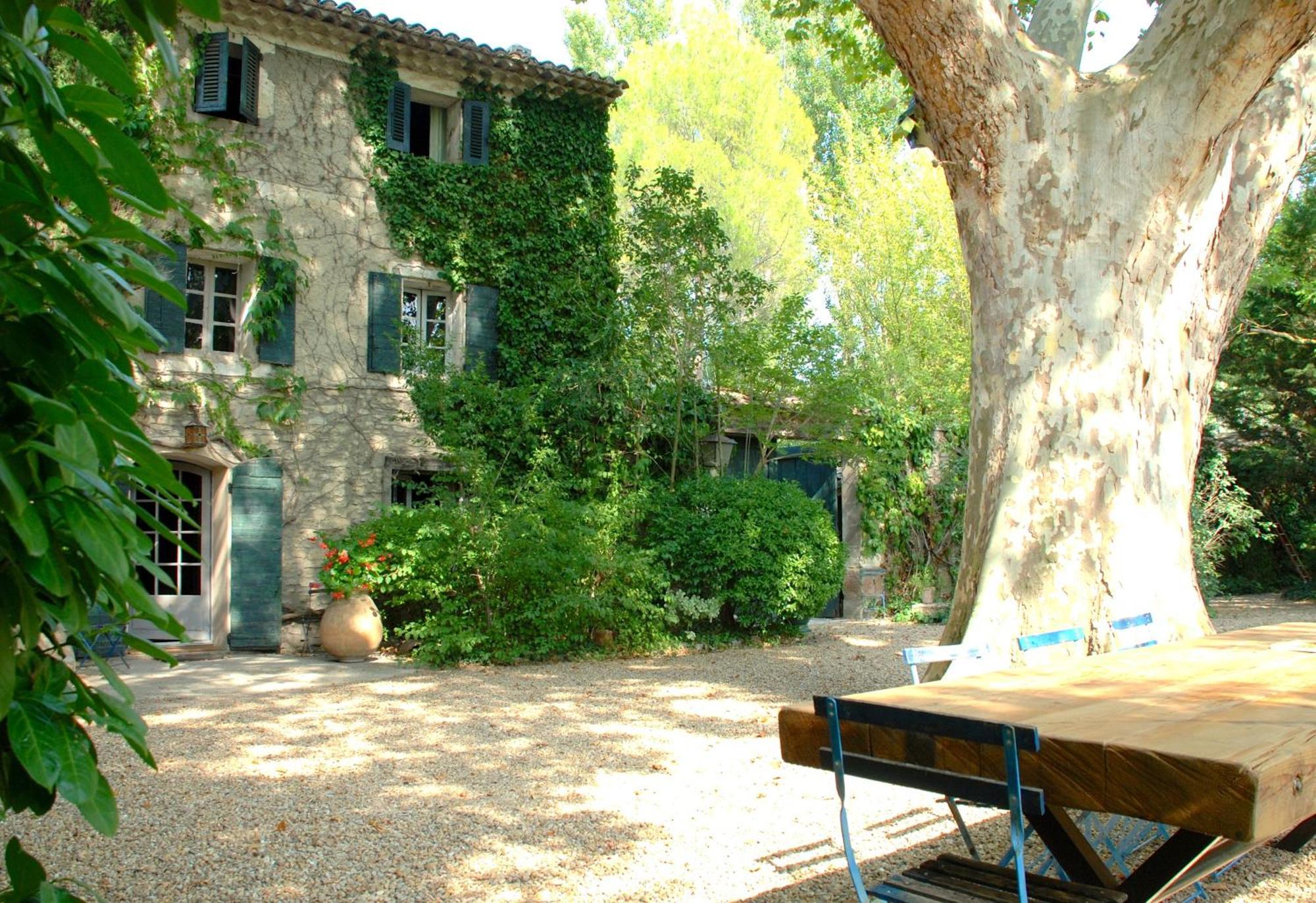 Campagne Baudeloup Bed & Breakfast ลีล-ซูร์-ลา-ซอร์ก ภายนอก รูปภาพ