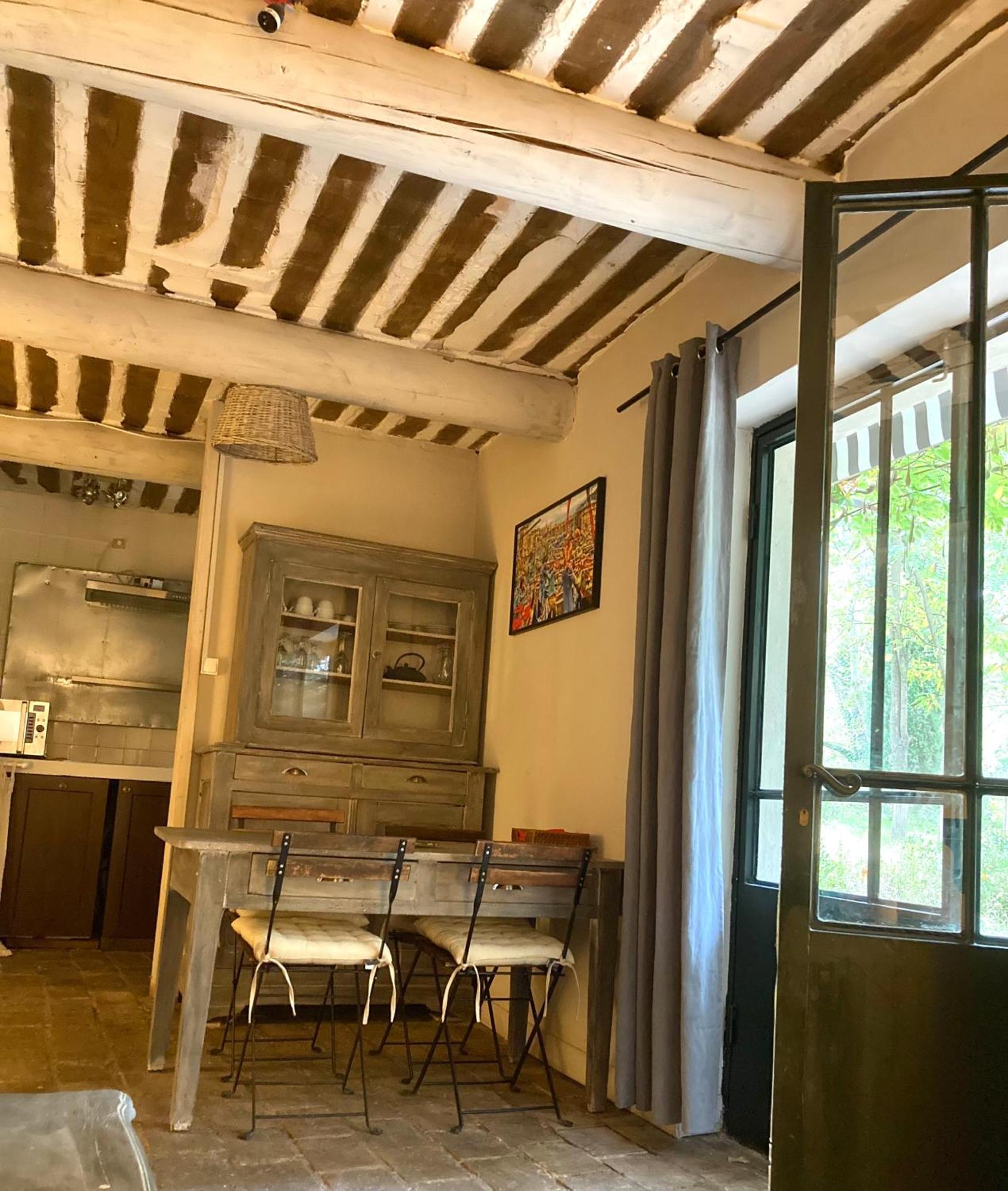 Campagne Baudeloup Bed & Breakfast ลีล-ซูร์-ลา-ซอร์ก ภายนอก รูปภาพ