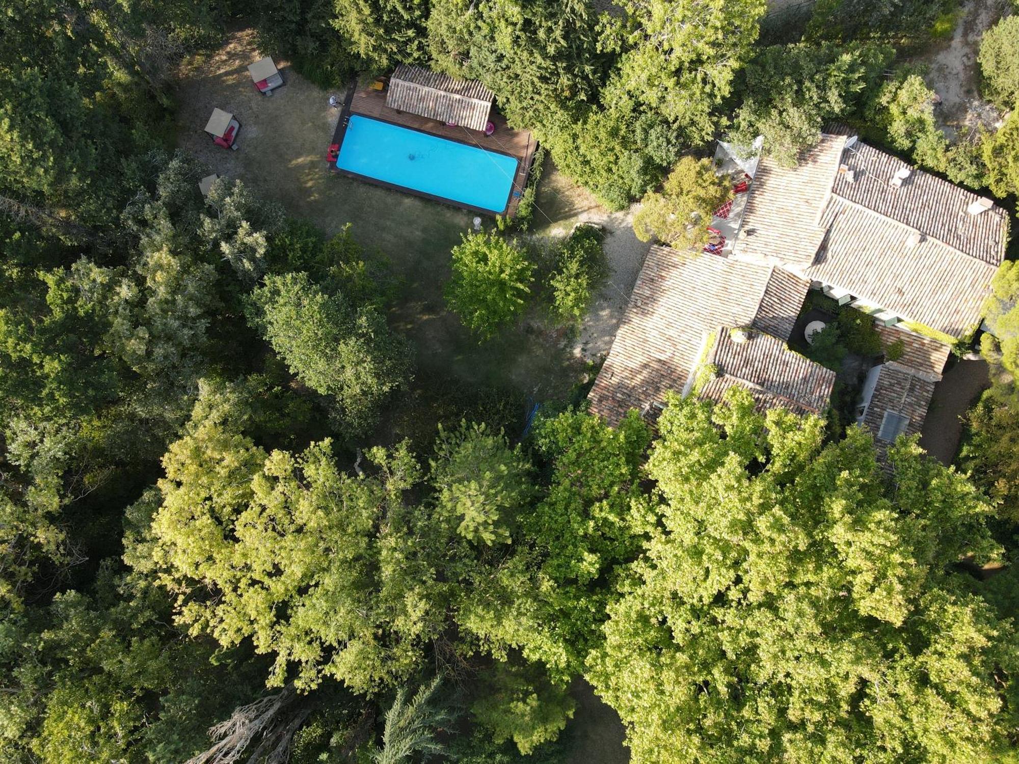 Campagne Baudeloup Bed & Breakfast ลีล-ซูร์-ลา-ซอร์ก ภายนอก รูปภาพ