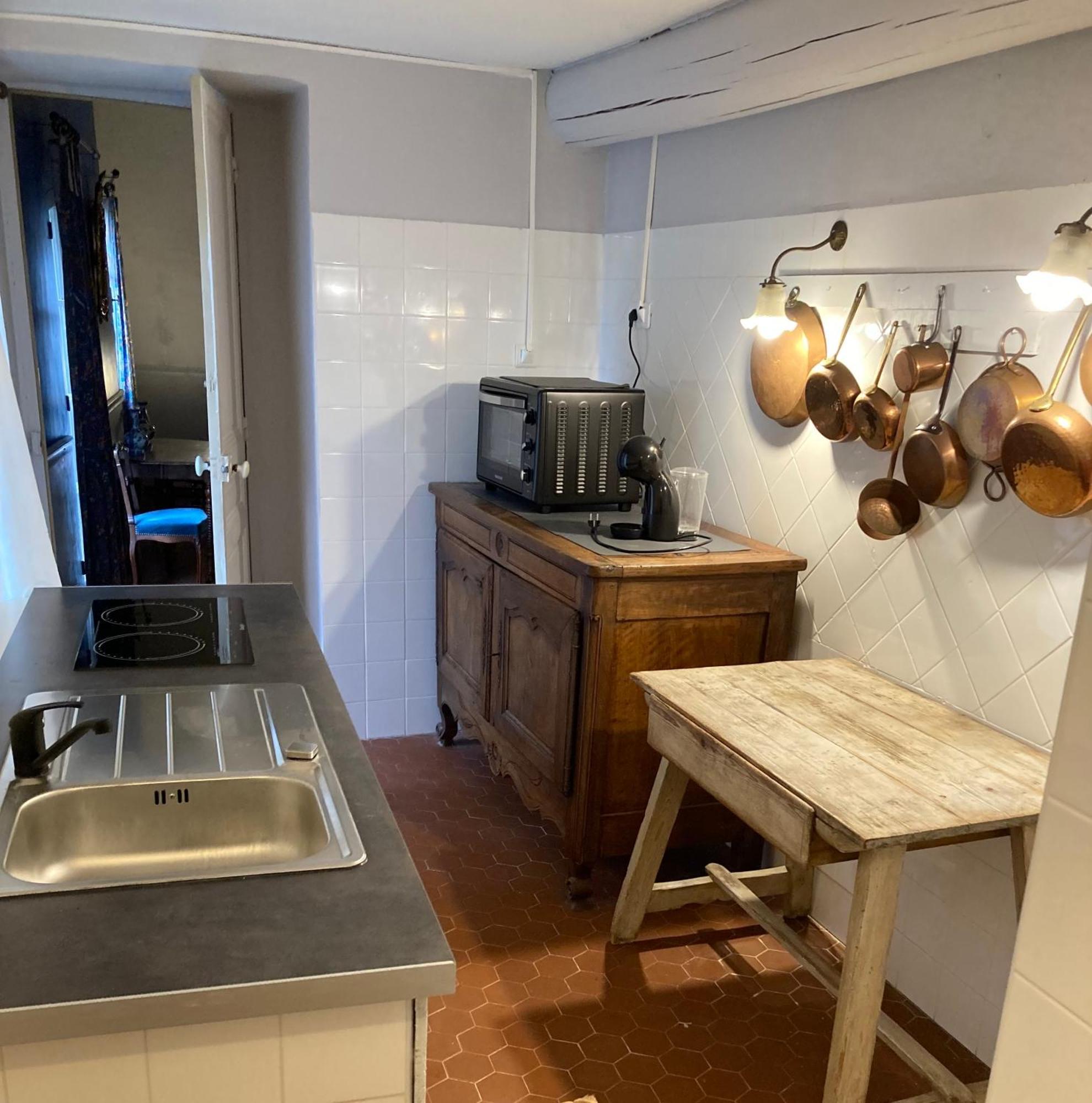 Campagne Baudeloup Bed & Breakfast ลีล-ซูร์-ลา-ซอร์ก ภายนอก รูปภาพ