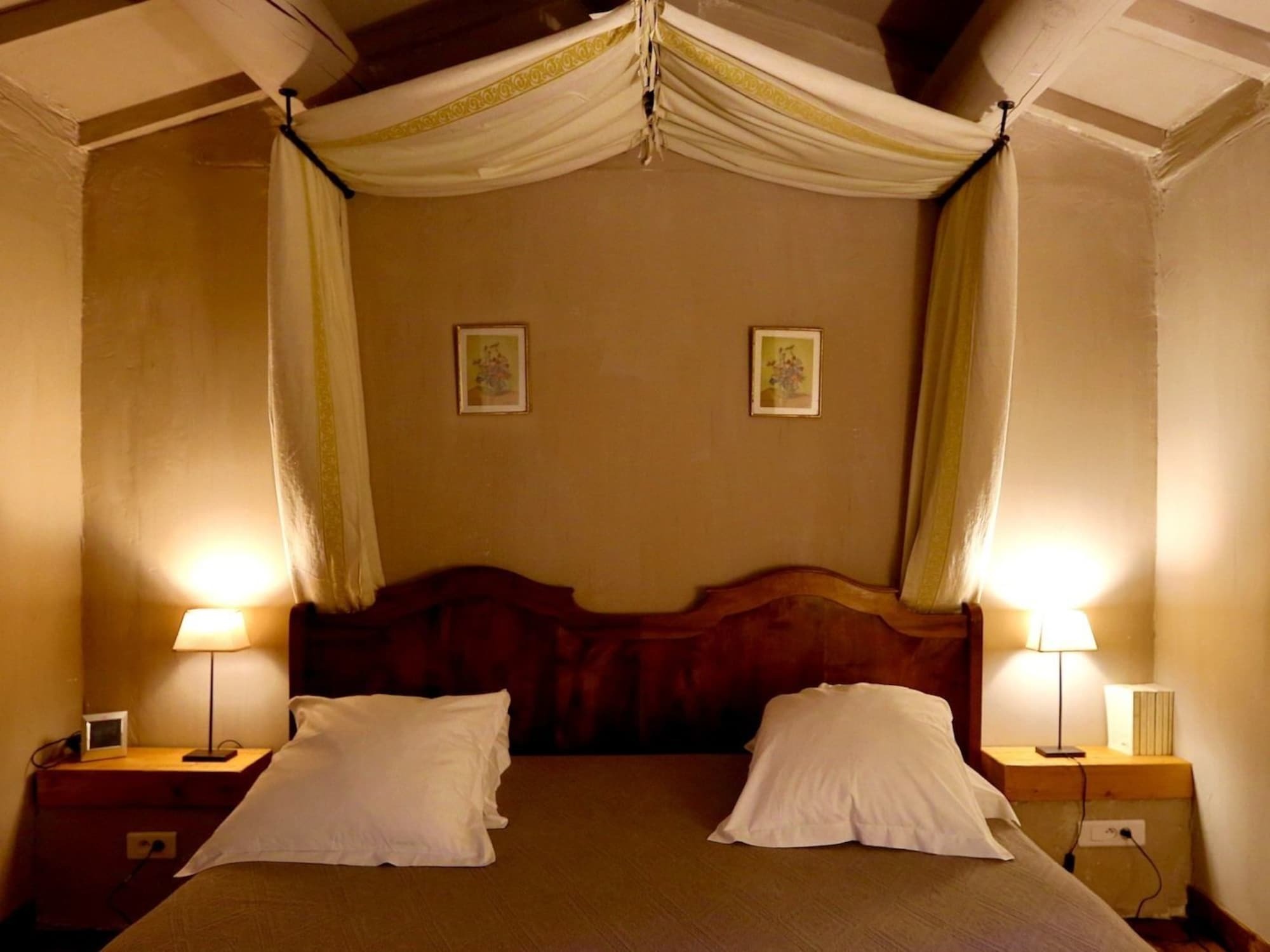Campagne Baudeloup Bed & Breakfast ลีล-ซูร์-ลา-ซอร์ก ภายนอก รูปภาพ